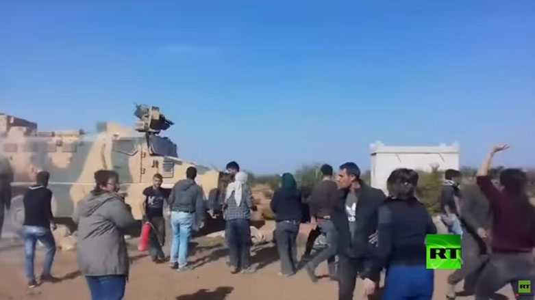 ڤیدیۆ.. ژماره‌یه‌ك هاووڵاتیی كۆبانێ له‌لایه‌ن هێزه‌كانی توركیاوه‌ كوژران و بریندار بوون